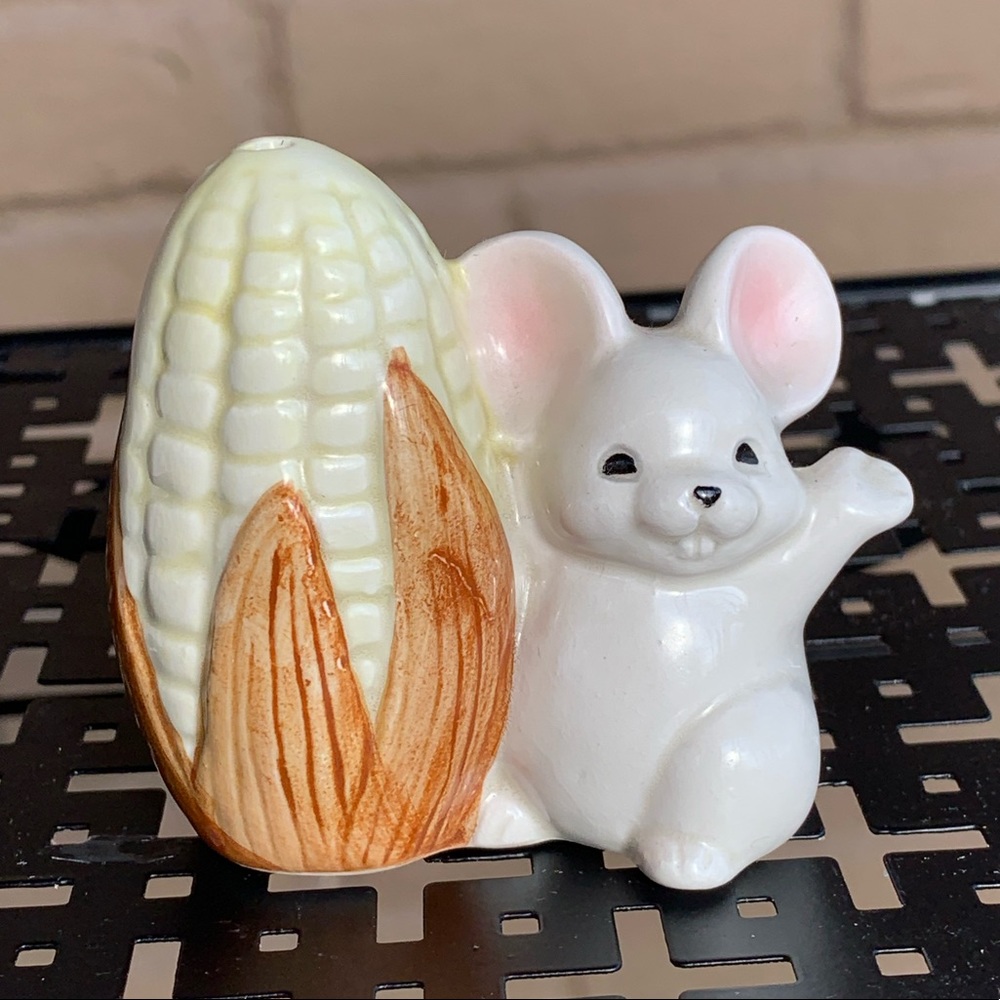 Fitz and Floyd, Inc Mouse Salt And Pepper Shakers - Picture 11 of 12
